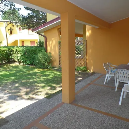 Fuer 6 Personen Ca 46 Qm In Bibione, Adriakueste Italien Und Umgebung Бібіоне