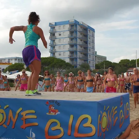 Дом отдыха Fuer 6 Personen Ca 46 Qm In Bibione, Adriakueste Italien Und Umgebung Бибионе