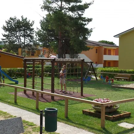 Дом отдыха Fuer 6 Personen Ca 46 Qm In Bibione, Adriakueste Italien Und Umgebung